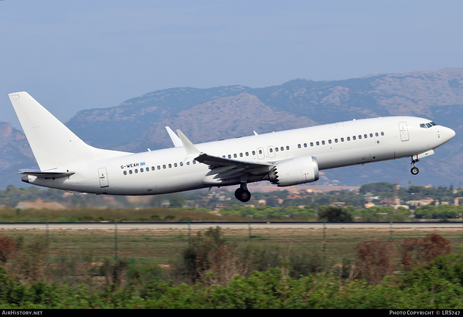 Aircraft Photo of G-WEAH | Boeing 737-8 Max 8 | AirHistory.net #731984