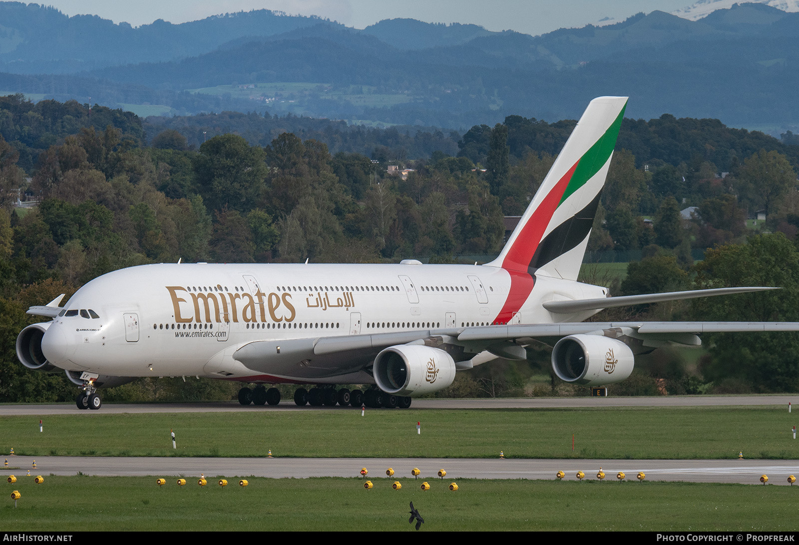 Aircraft Photo of A6-EEF | Airbus A380-861 | Emirates | AirHistory.net #732033