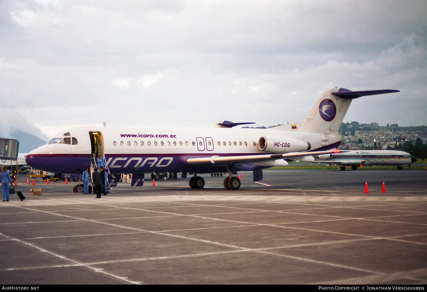 Aircraft Photo of HC-CDG | Fokker F28-4000 Fellowship | Ícaro Air | AirHistory.net #732056