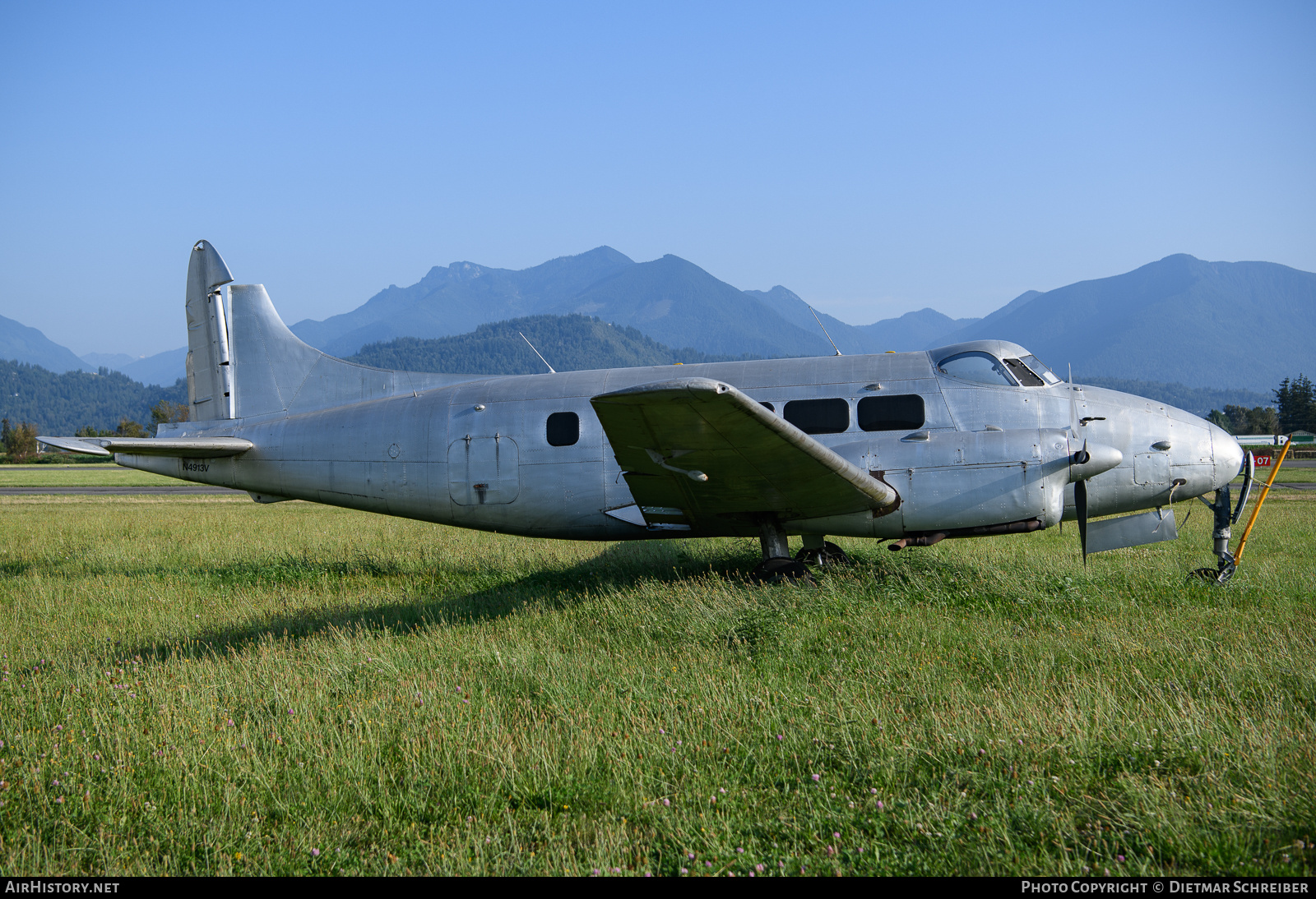 Aircraft Photo of N4913V | De Havilland D.H. 104 Dove 5A | AirHistory.net #732077