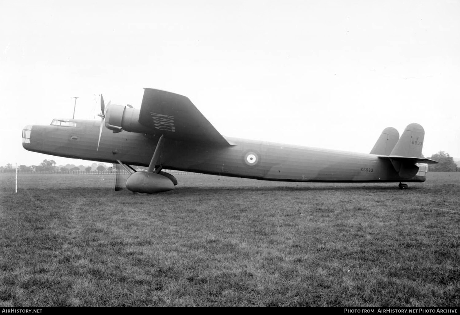 Aircraft Photo of K6933 | Handley Page HP-54 Harrow Mk1 | UK - Air Force | AirHistory.net #732160