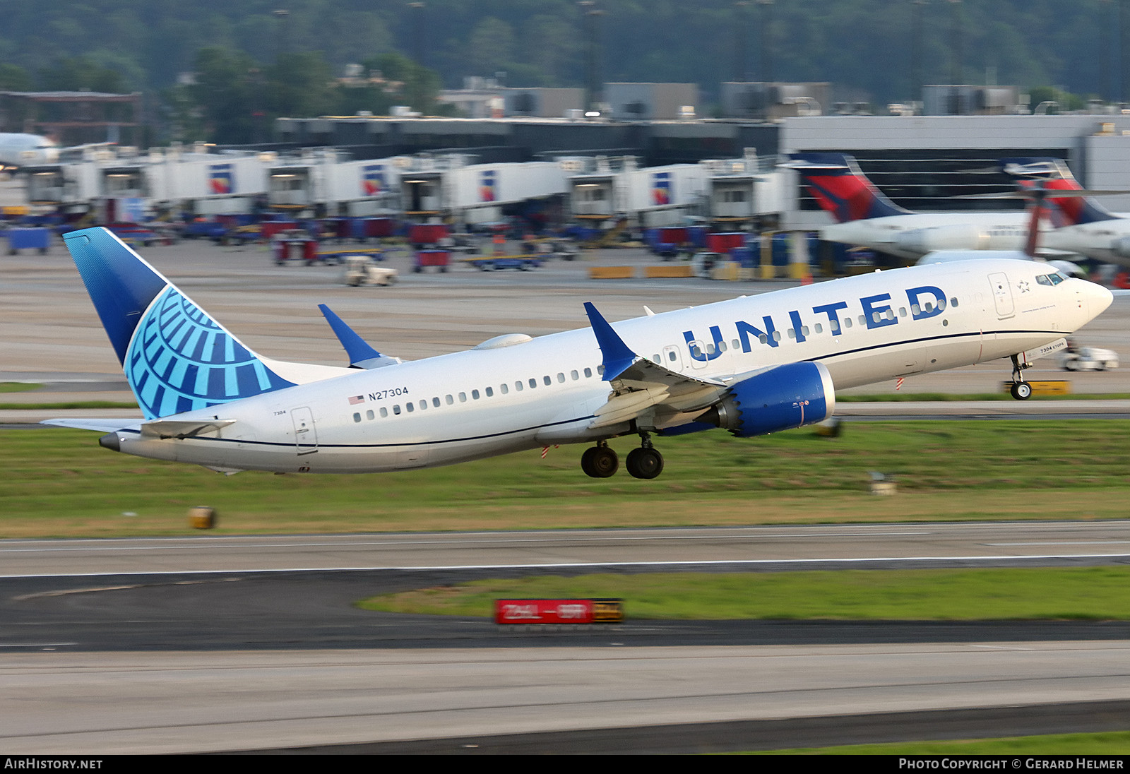 Aircraft Photo of N27304 | Boeing 737-8 Max 8 | United Airlines | AirHistory.net #732237