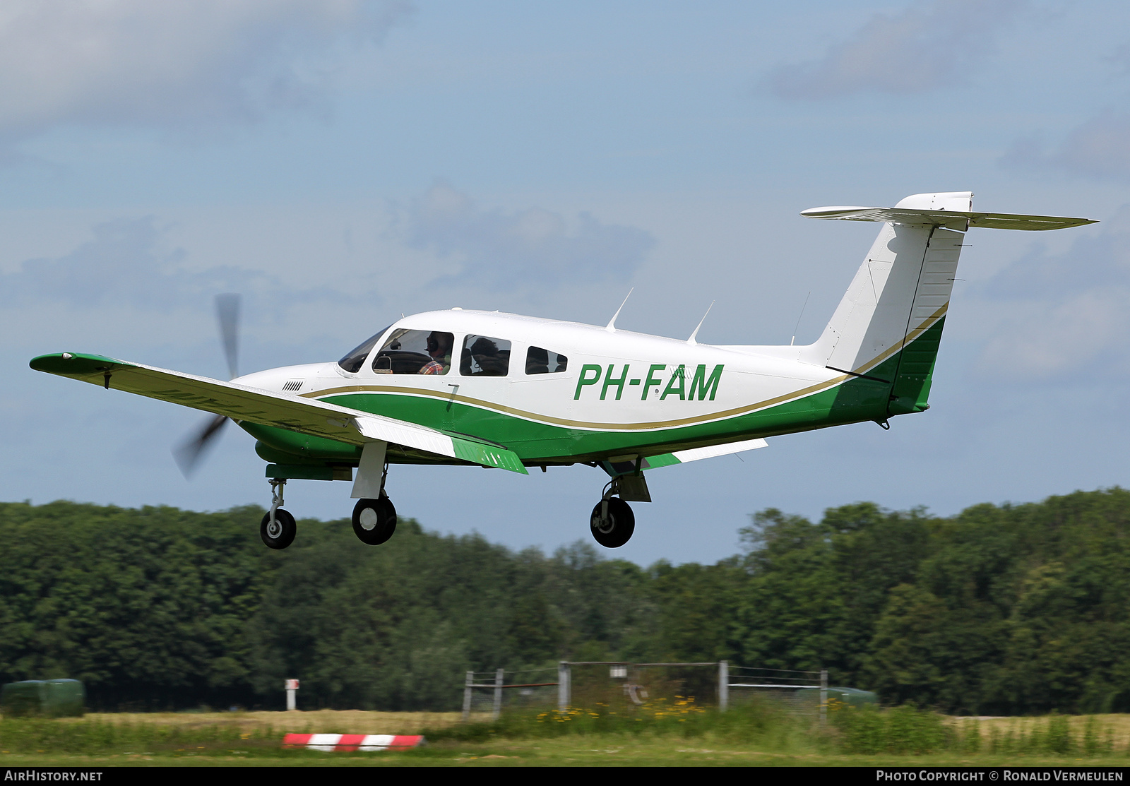 Aircraft Photo of PH-FAM | Piper PA-28RT-201T Turbo Arrow IV | AirHistory.net #732264