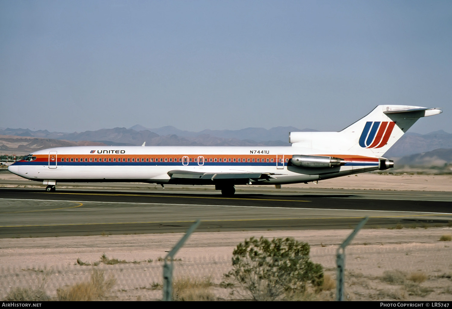 Aircraft Photo of N7441U | Boeing 727-222/Adv | United Airlines | AirHistory.net #732351