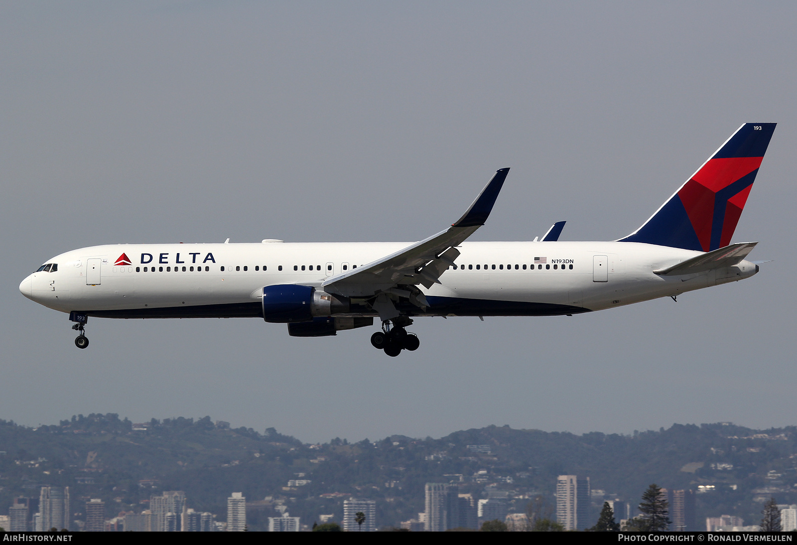 Aircraft Photo of N193DN | Boeing 767-332/ER | Delta Air Lines | AirHistory.net #732380