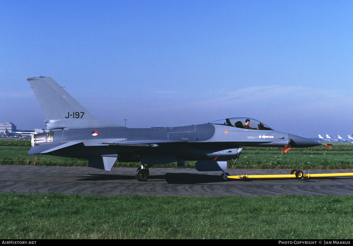 Aircraft Photo of J-197 | General Dynamics F-16A Fighting Falcon | Netherlands - Air Force | AirHistory.net #732394
