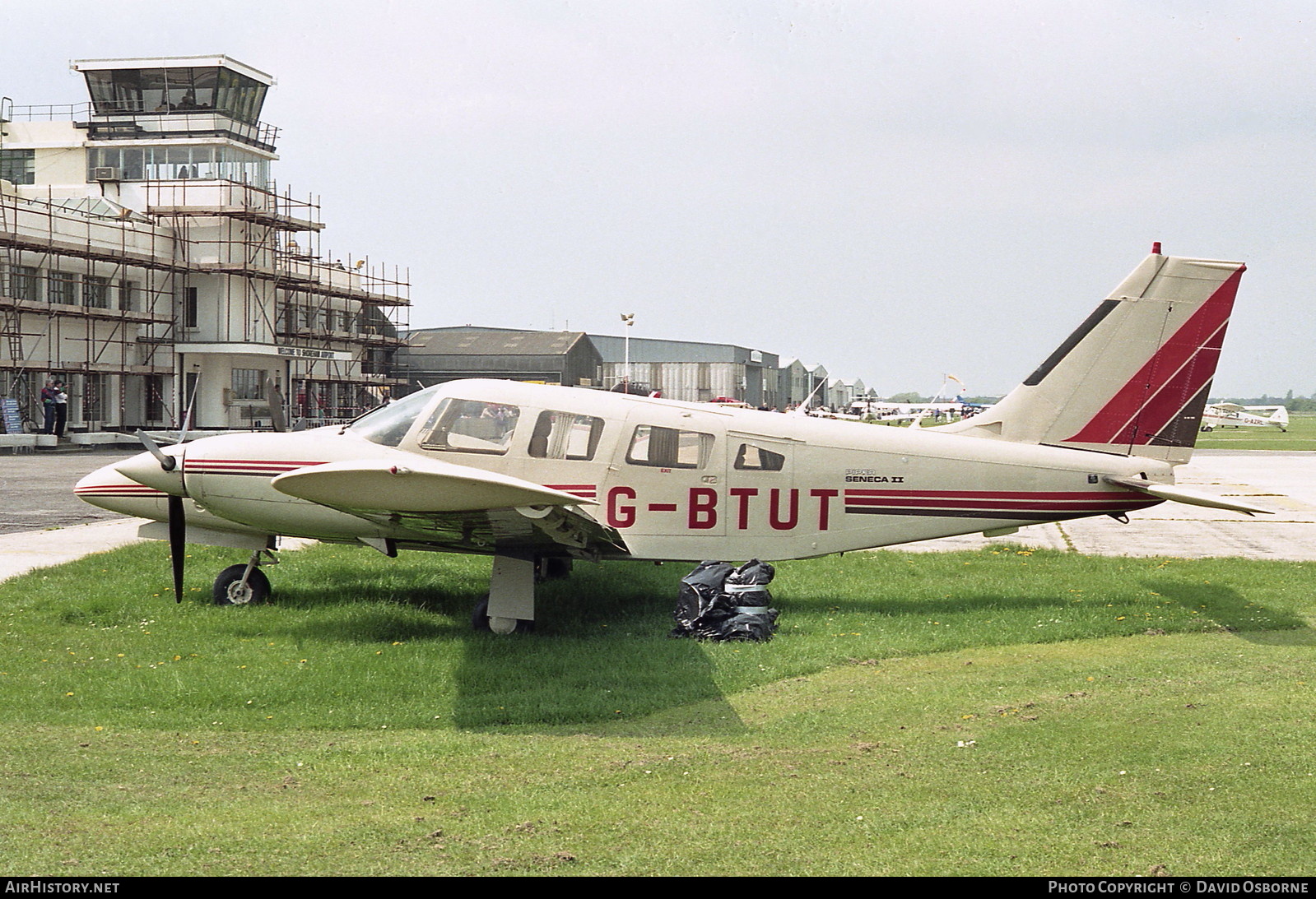 Aircraft Photo of G-BTUT | Piper PA-34-200T Seneca II | AirHistory.net #732490