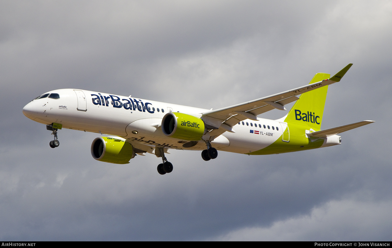 Aircraft Photo of YL-ABM | Airbus A220-371 (BD-500-1A11) | AirBaltic | AirHistory.net #732578