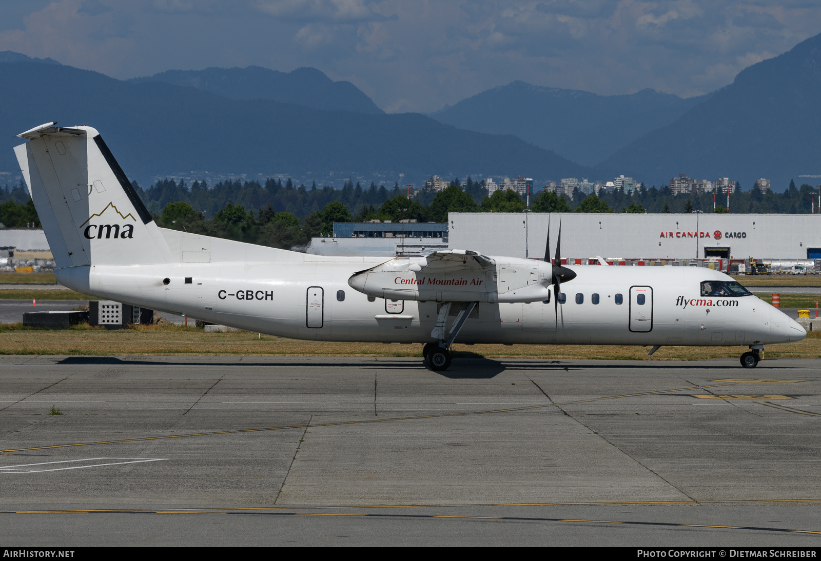 Aircraft Photo of C-GBCH | De Havilland Canada DHC-8-311 Dash 8 | Central Mountain Air - CMA | AirHistory.net #732674