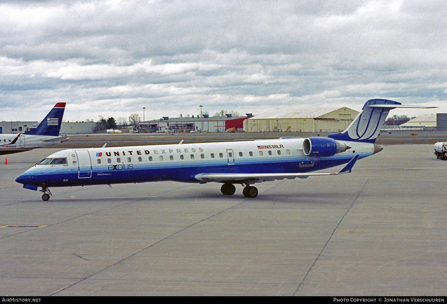 Aircraft Photo of N518LR | Bombardier CRJ-700 (CL-600-2C10) | United Express | AirHistory.net #732681