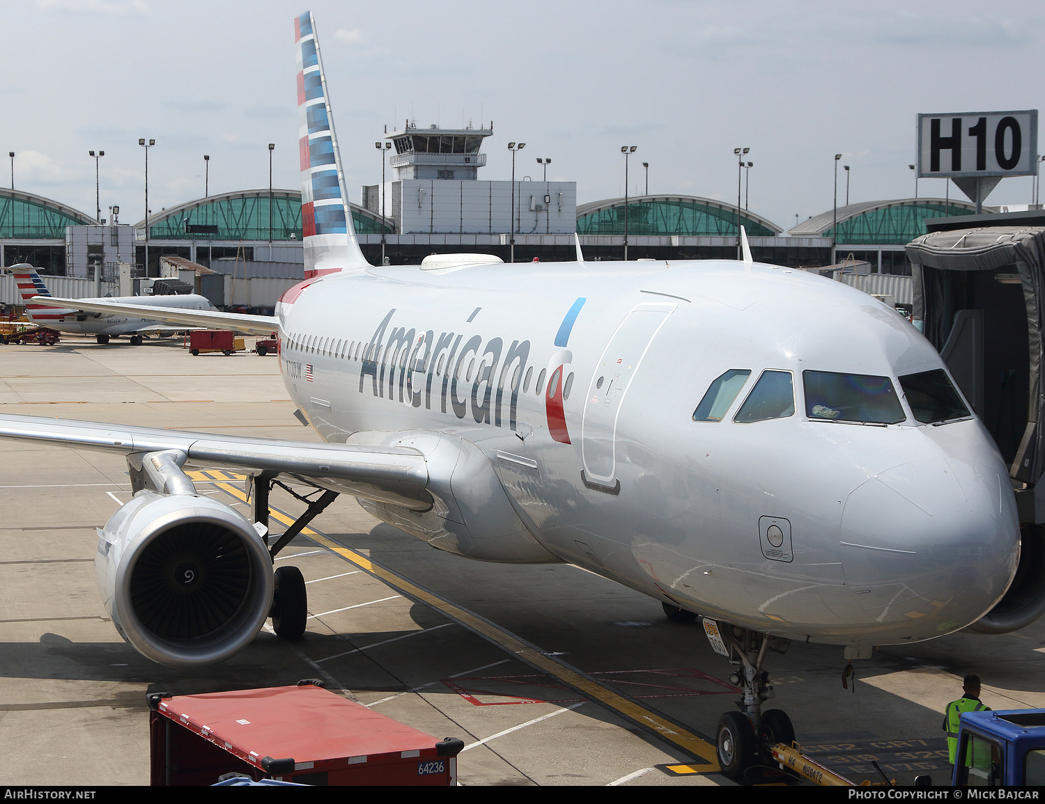 Aircraft Photo of N700UW | Airbus A319-112 | American Airlines | AirHistory.net #732692
