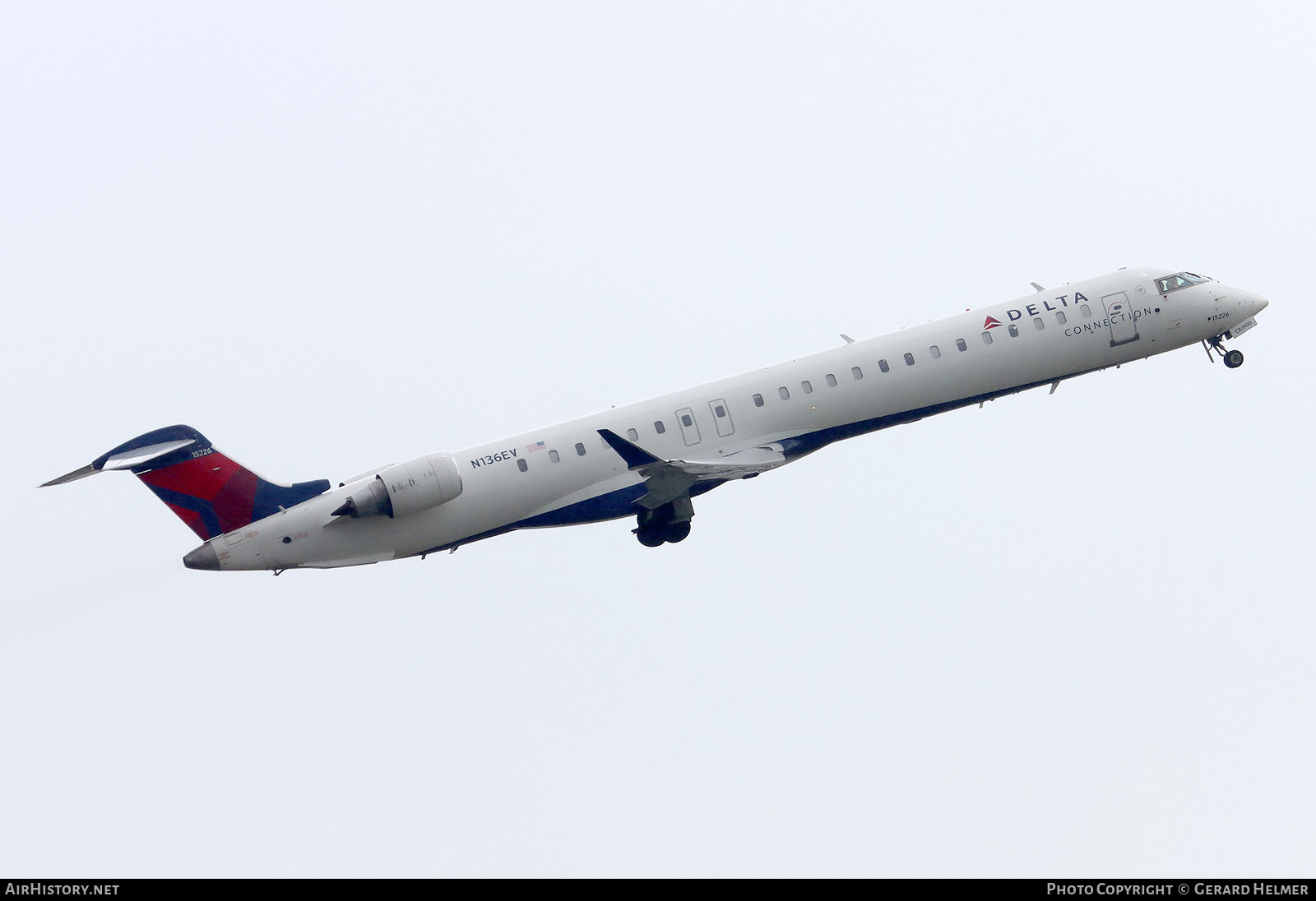 Aircraft Photo of N136EV | Bombardier CRJ-900ER (CL-600-2D24) | Delta Connection | AirHistory.net #732693