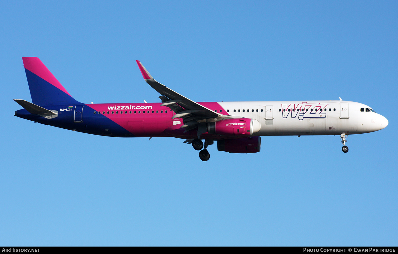 Aircraft Photo of HA-LXJ | Airbus A321-231 | Wizz Air | AirHistory.net #732804