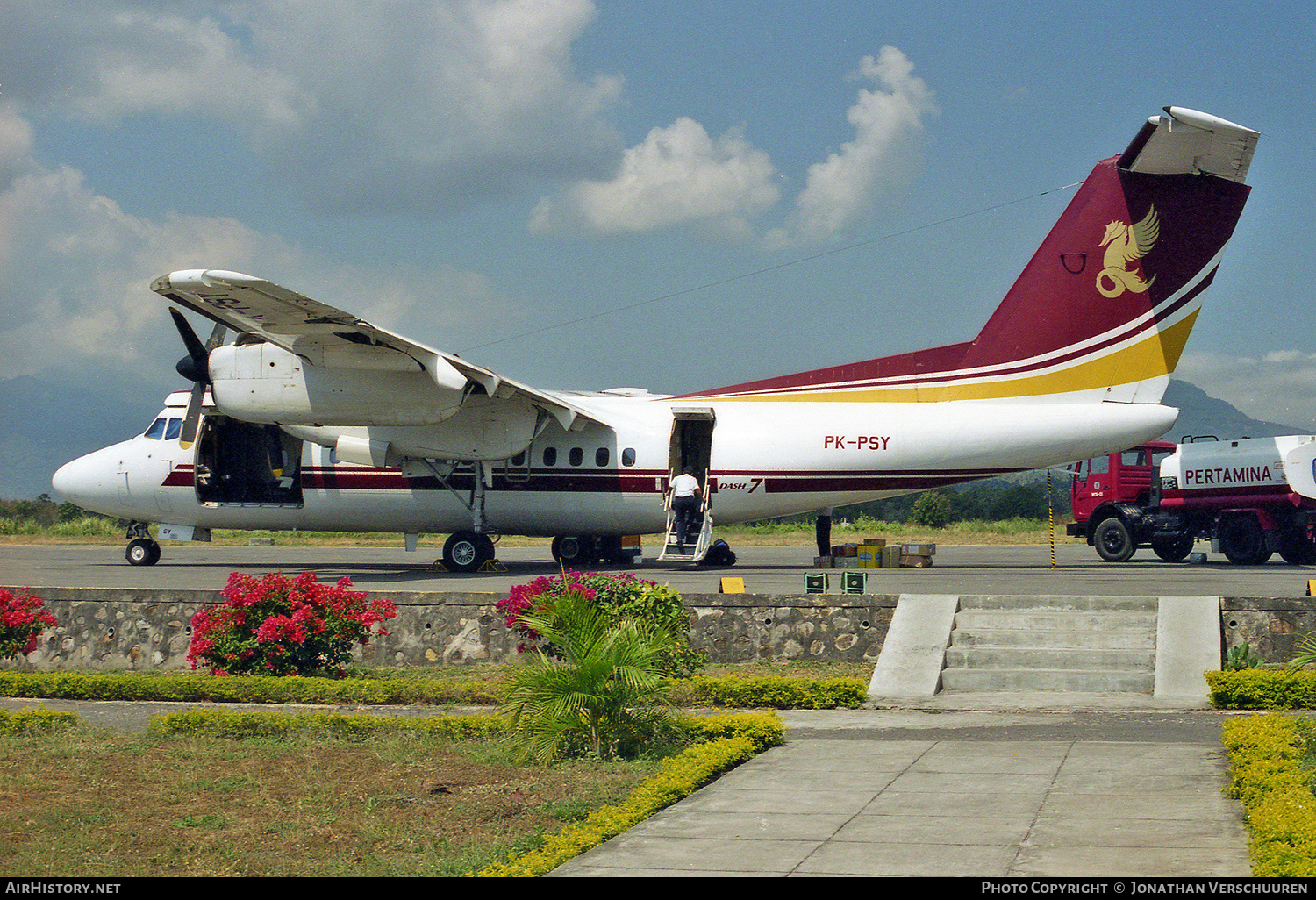 Aircraft Photo of PK-PSY | De Havilland Canada DHC-7-103 Dash 7 | Pelita Air Service | AirHistory.net #732905
