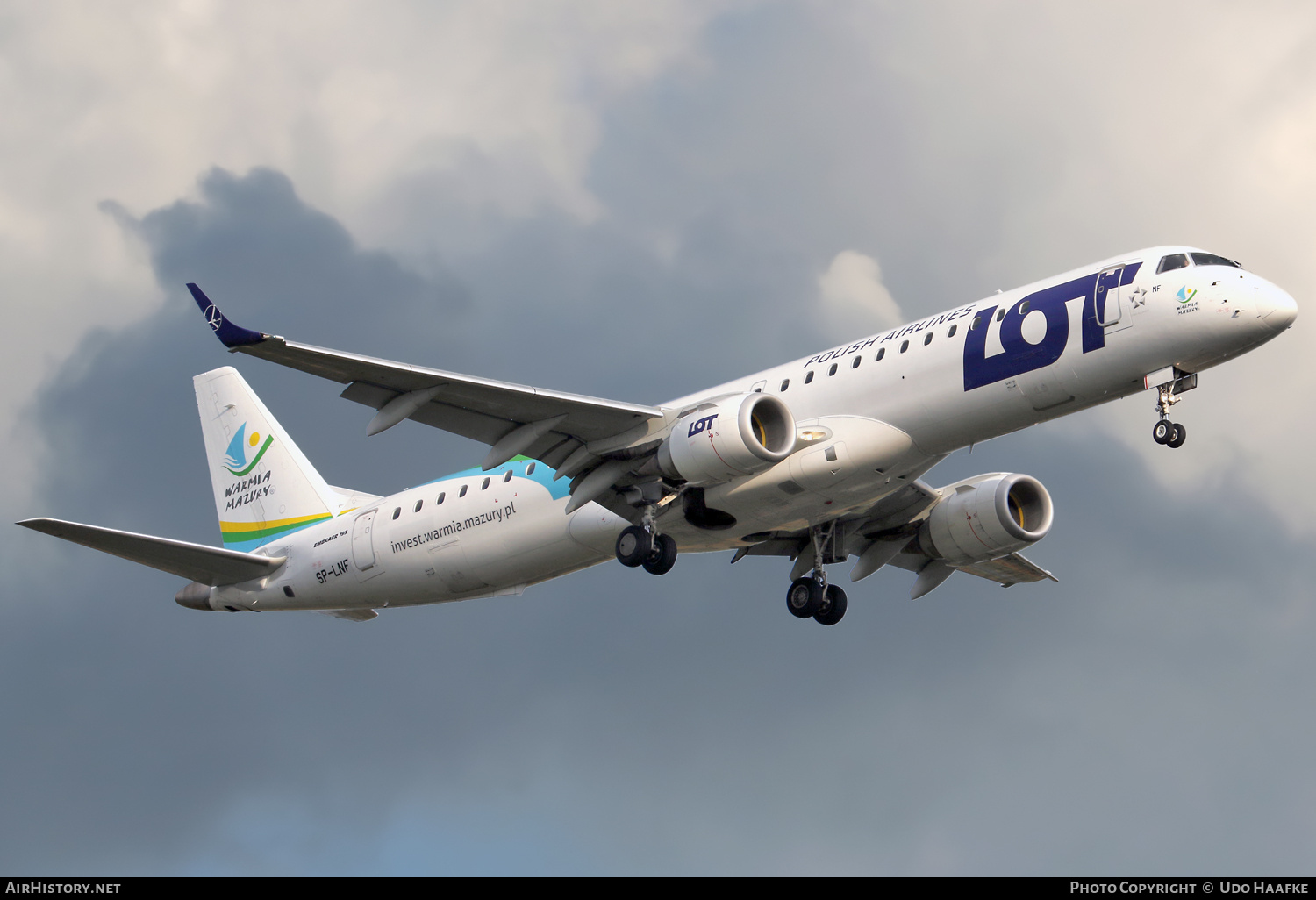 Aircraft Photo of SP-LNF | Embraer 195LR (ERJ-190-200LR) | LOT Polish Airlines - Polskie Linie Lotnicze | AirHistory.net #732965