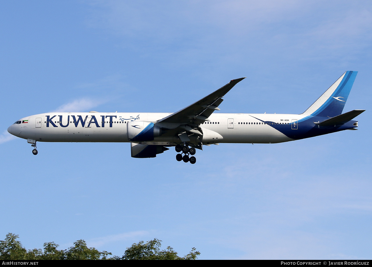 Aircraft Photo of 9K-AOH | Boeing 777-300/ER | Kuwait Airways | AirHistory.net #733338