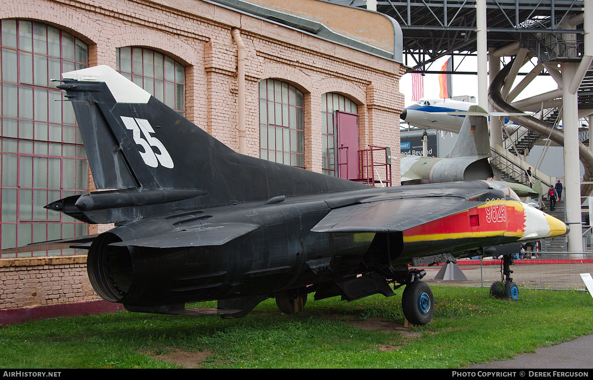 Aircraft Photo of 9825 | Mikoyan-Gurevich MiG-23BN | Czechia - Air Force | AirHistory.net #733349