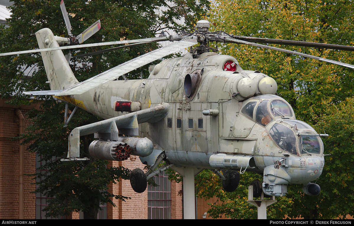 Aircraft Photo of 9834 | Mil Mi-24P | East Germany - Air Force | AirHistory.net #733350
