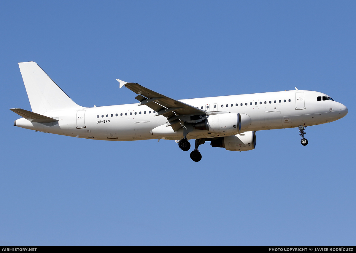 Aircraft Photo of 9H-SWN | Airbus A320-214 | AirHistory.net #733436