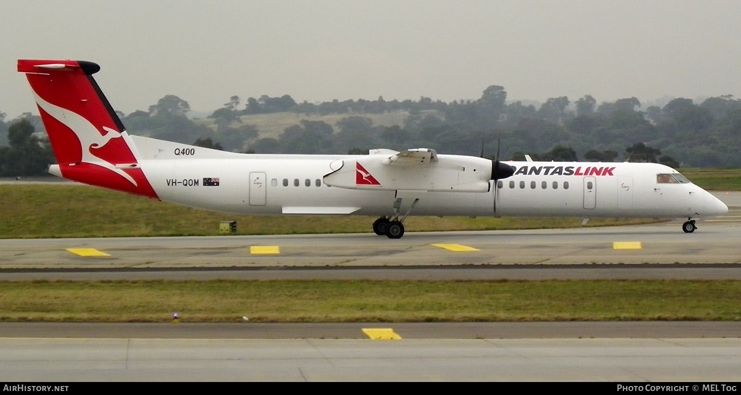 Aircraft Photo of VH-QOM | Bombardier DHC-8-402 Dash 8 | QantasLink | AirHistory.net #733507