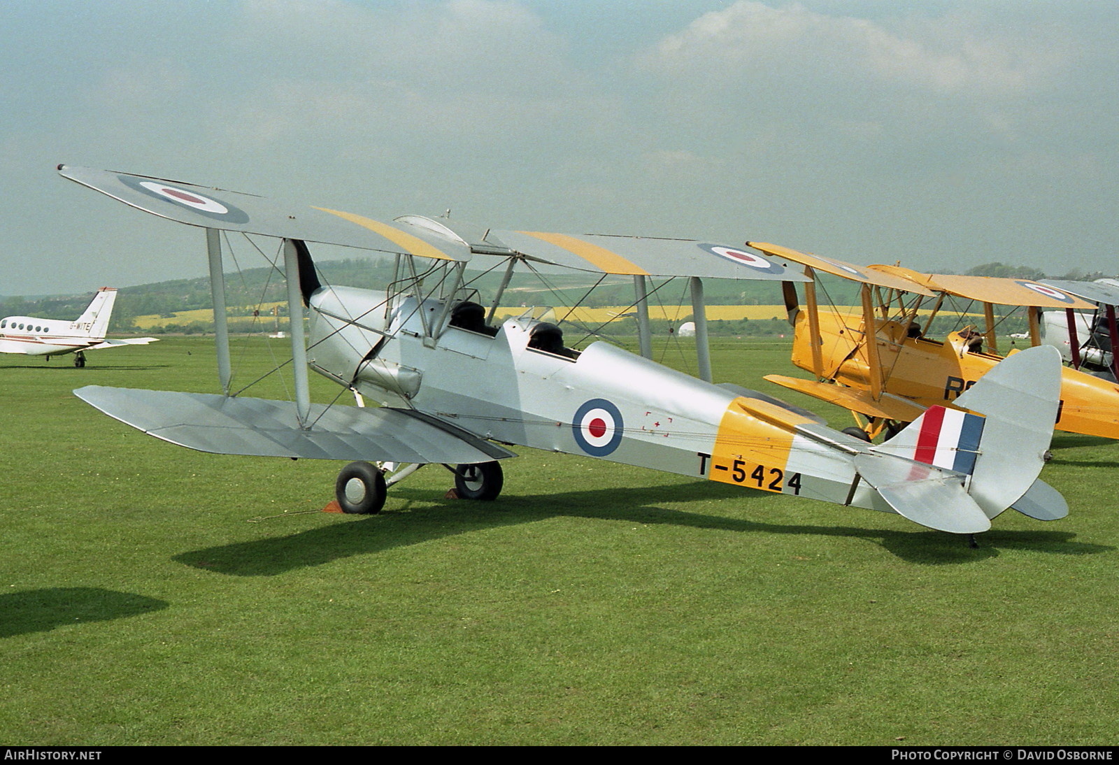 Aircraft Photo of G-AJOA / T5424 | De Havilland D.H. 82A Tiger Moth II | UK - Air Force | AirHistory.net #733558