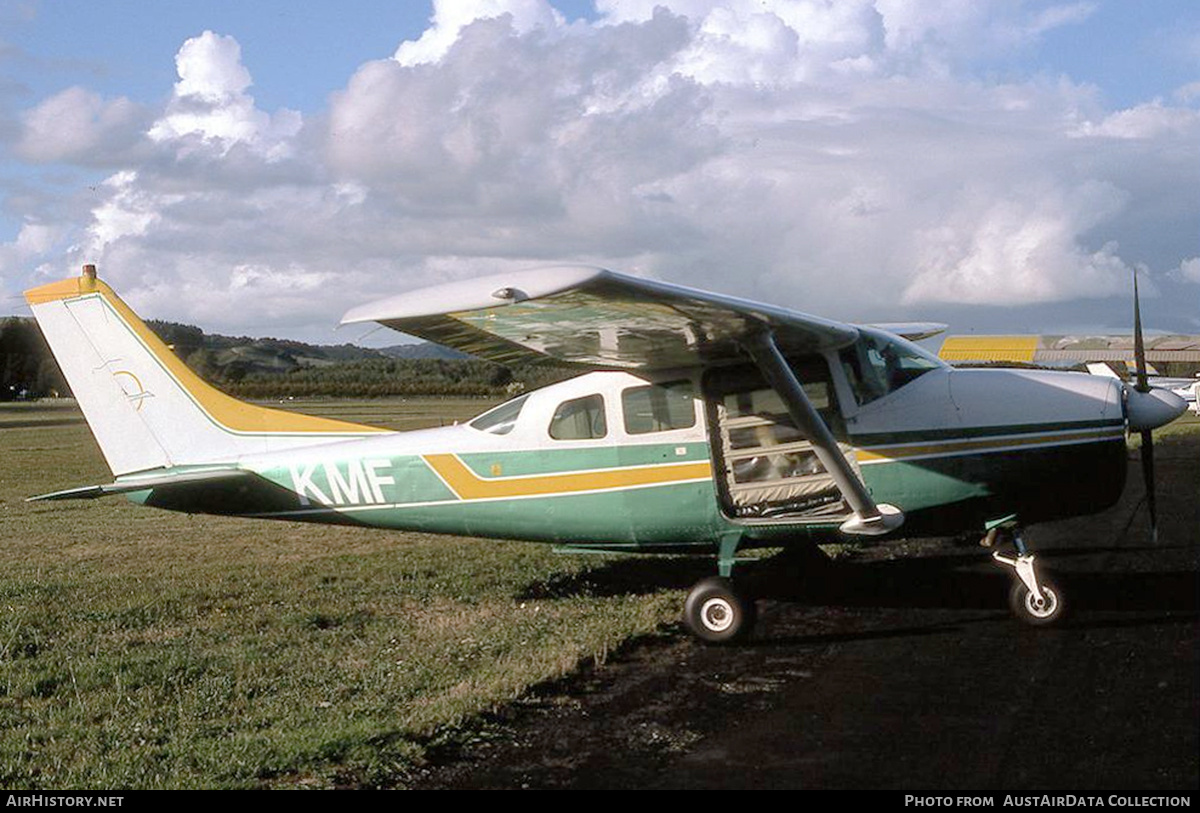 Aircraft Photo of ZK-KMF / KMF | Cessna 210-5A | AirHistory.net #733715