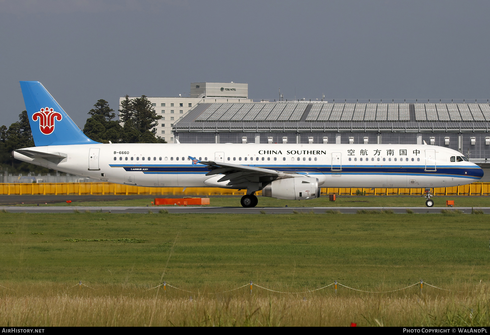 Aircraft Photo of B-6660 | Airbus A321-231 | China Southern Airlines | AirHistory.net #733720