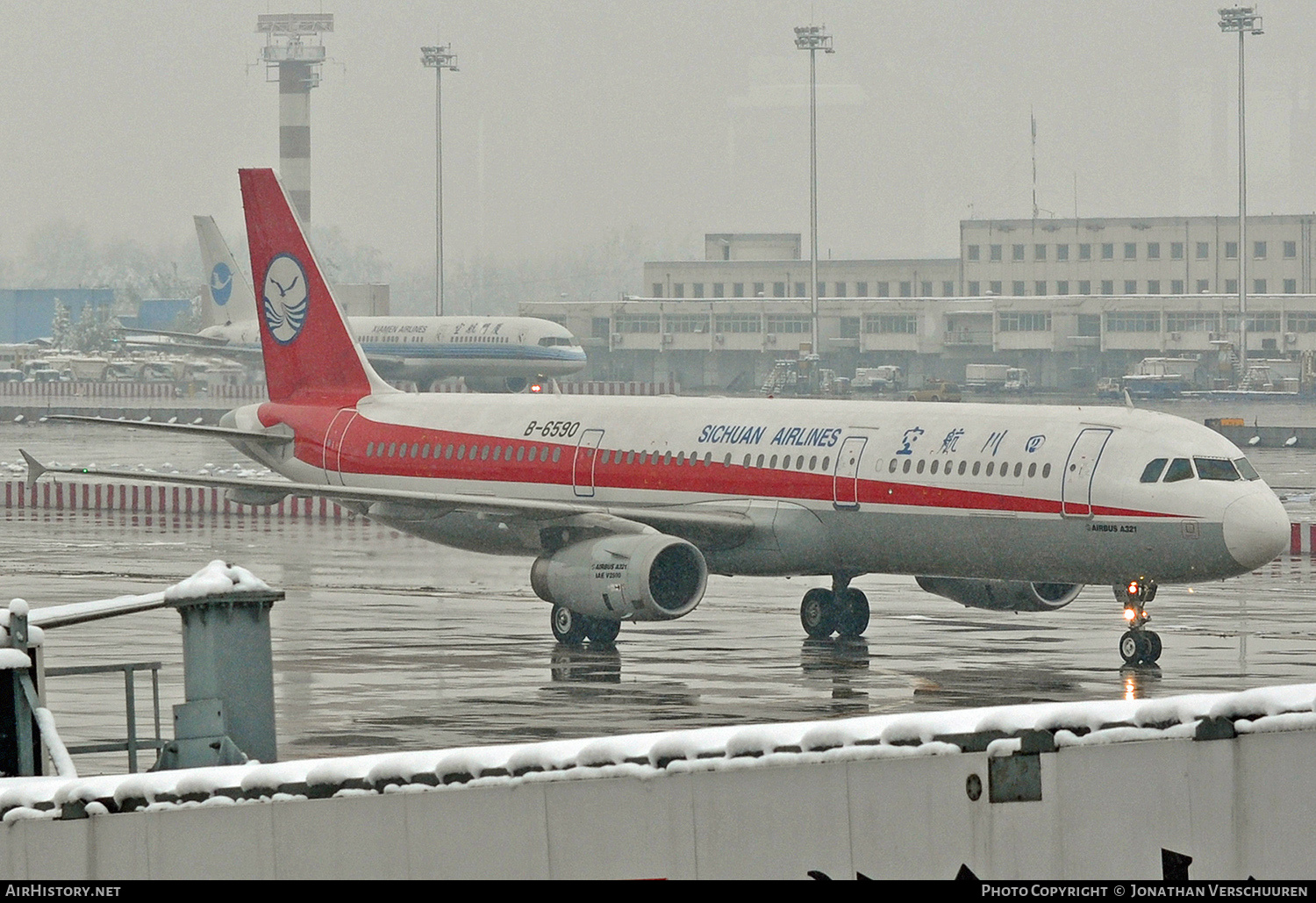 Aircraft Photo of B-6590 | Airbus A321-231 | Sichuan Airlines | AirHistory.net #733810