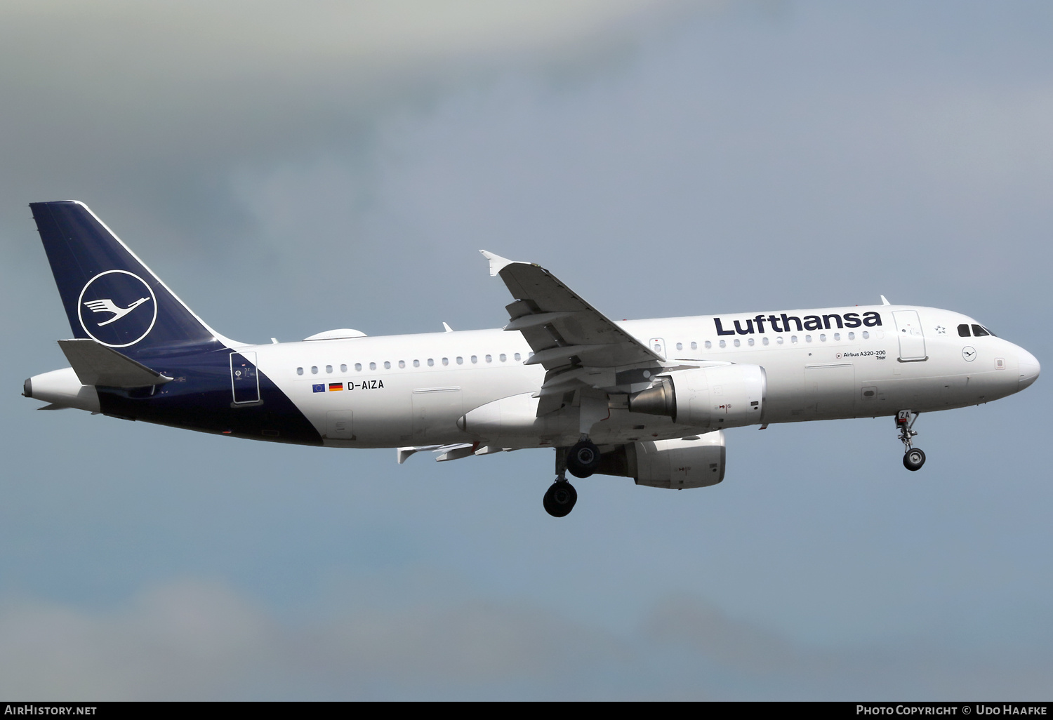 Aircraft Photo of D-AIZA | Airbus A320-214 | Lufthansa | AirHistory.net #733913