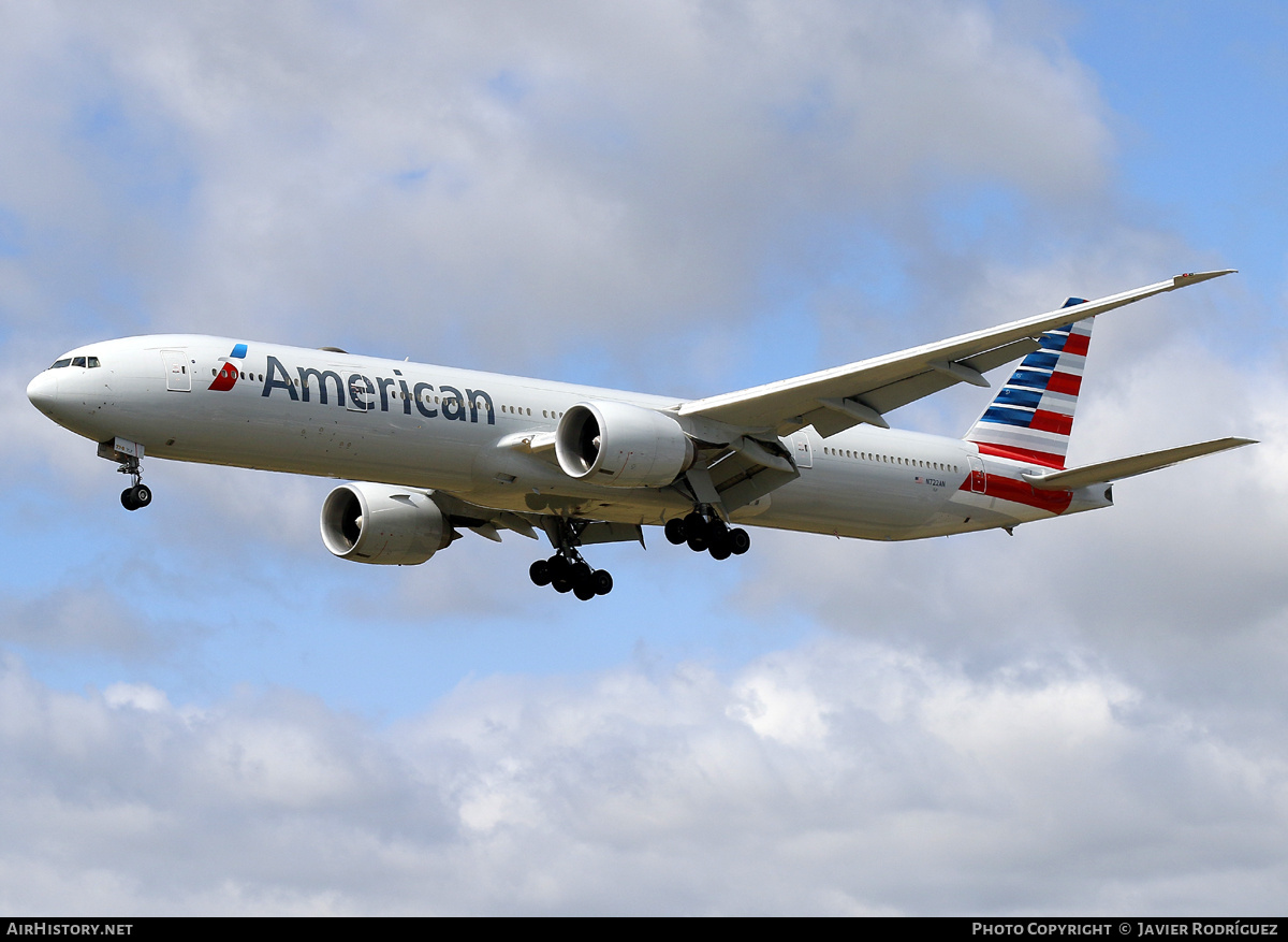 Aircraft Photo of N722AN | Boeing 777-323/ER | American Airlines | AirHistory.net #733960