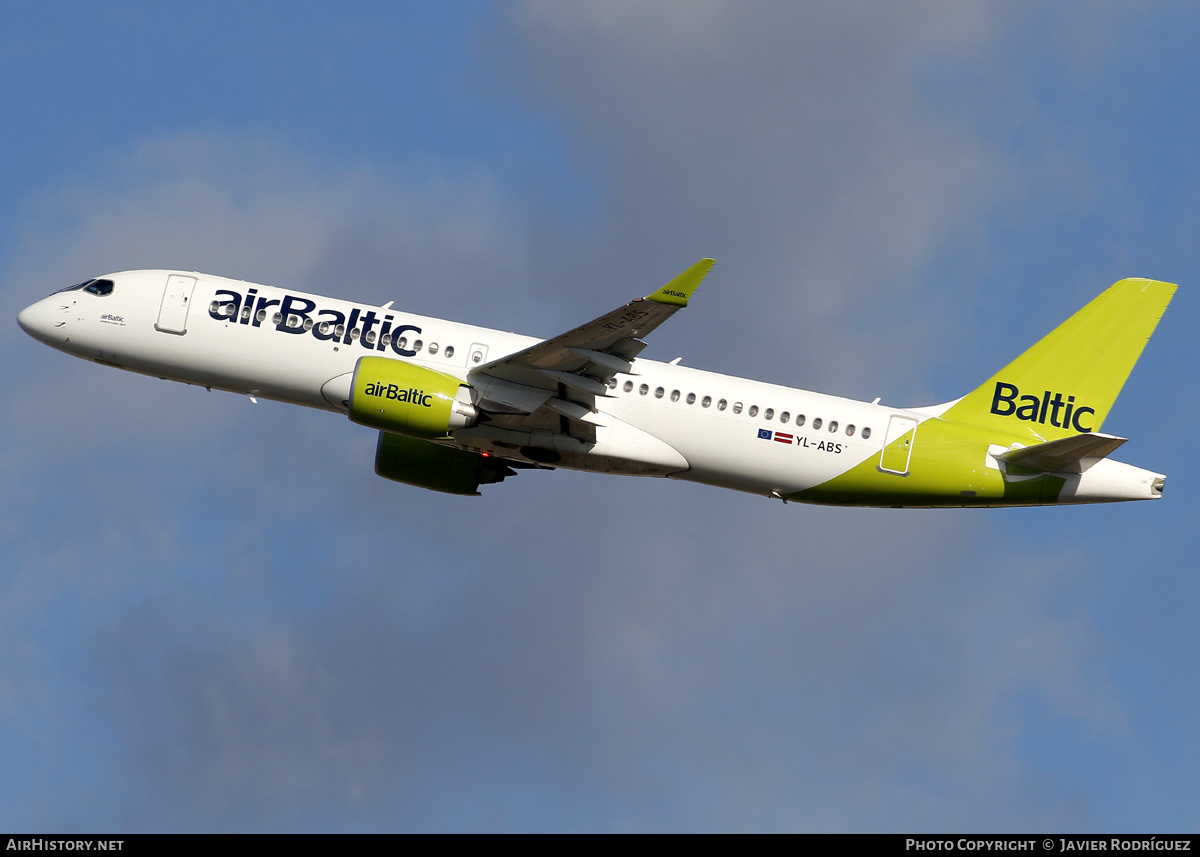 Aircraft Photo of YL-ABS | Airbus A220-371 (BD-500-1A11) | AirBaltic | AirHistory.net #733961