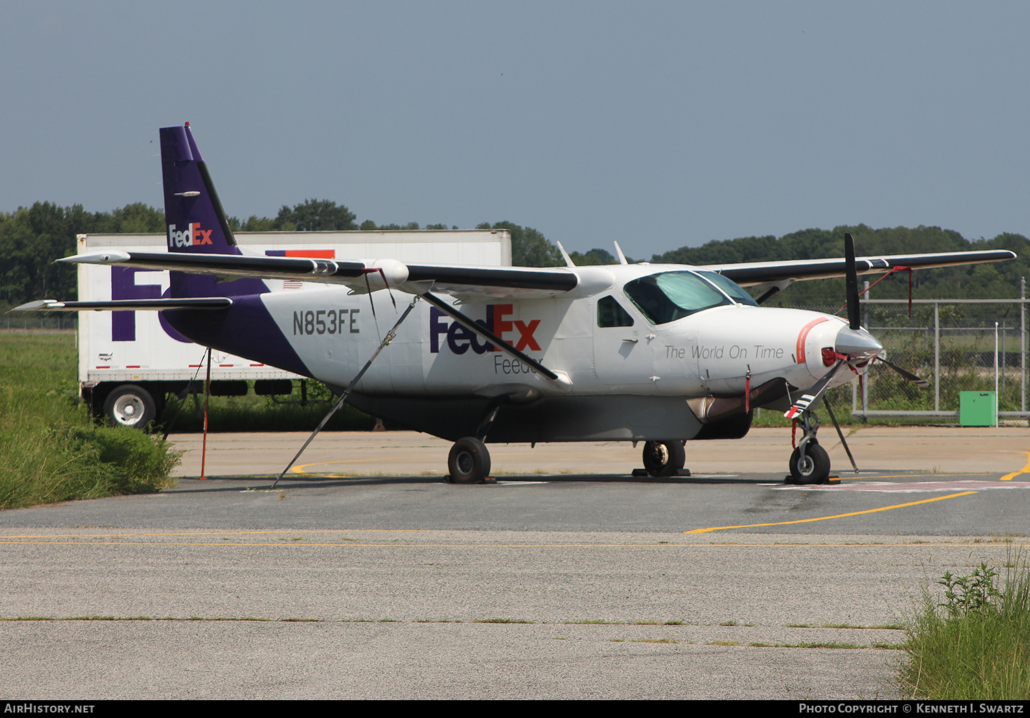 Aircraft Photo of N853FE | Cessna 208B Super Cargomaster | FedEx Feeder | AirHistory.net #733976