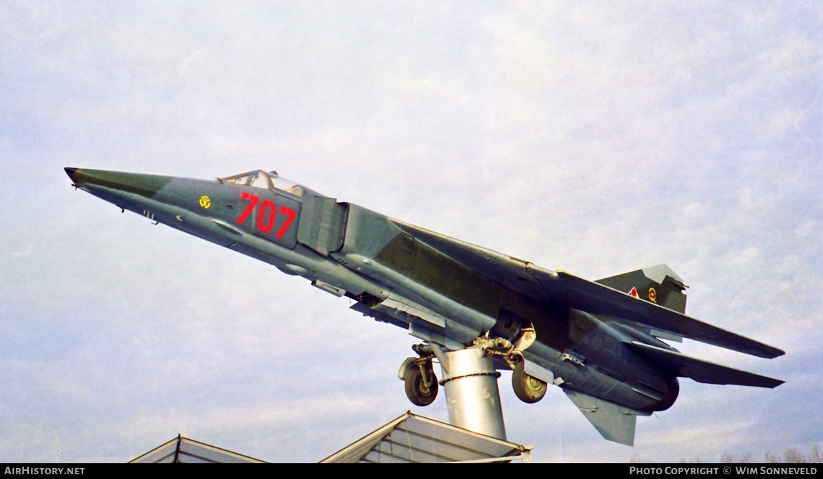 Aircraft Photo of 707 | Mikoyan-Gurevich MiG-23BN | East Germany - Air Force | AirHistory.net #733994