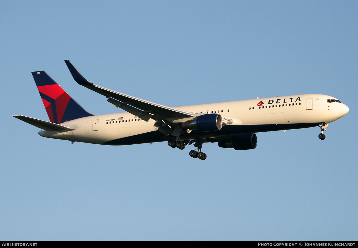 Aircraft Photo of N186DN | Boeing 767-332/ER | Delta Air Lines | AirHistory.net #733998