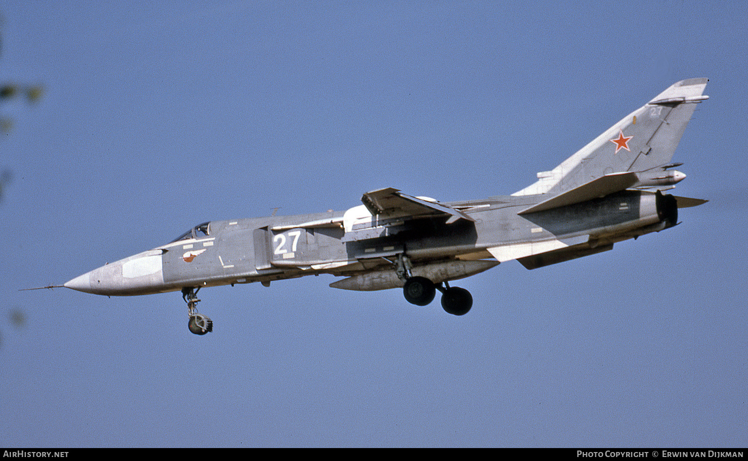 Aircraft Photo of 27 white | Sukhoi Su-24MR | Soviet Union - Air Force | AirHistory.net #734011