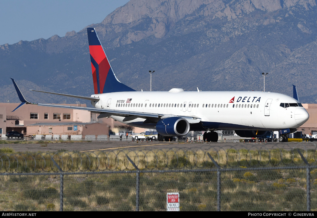 Aircraft Photo of N921DU | Boeing 737-932/ER | Delta Air Lines | AirHistory.net #734088