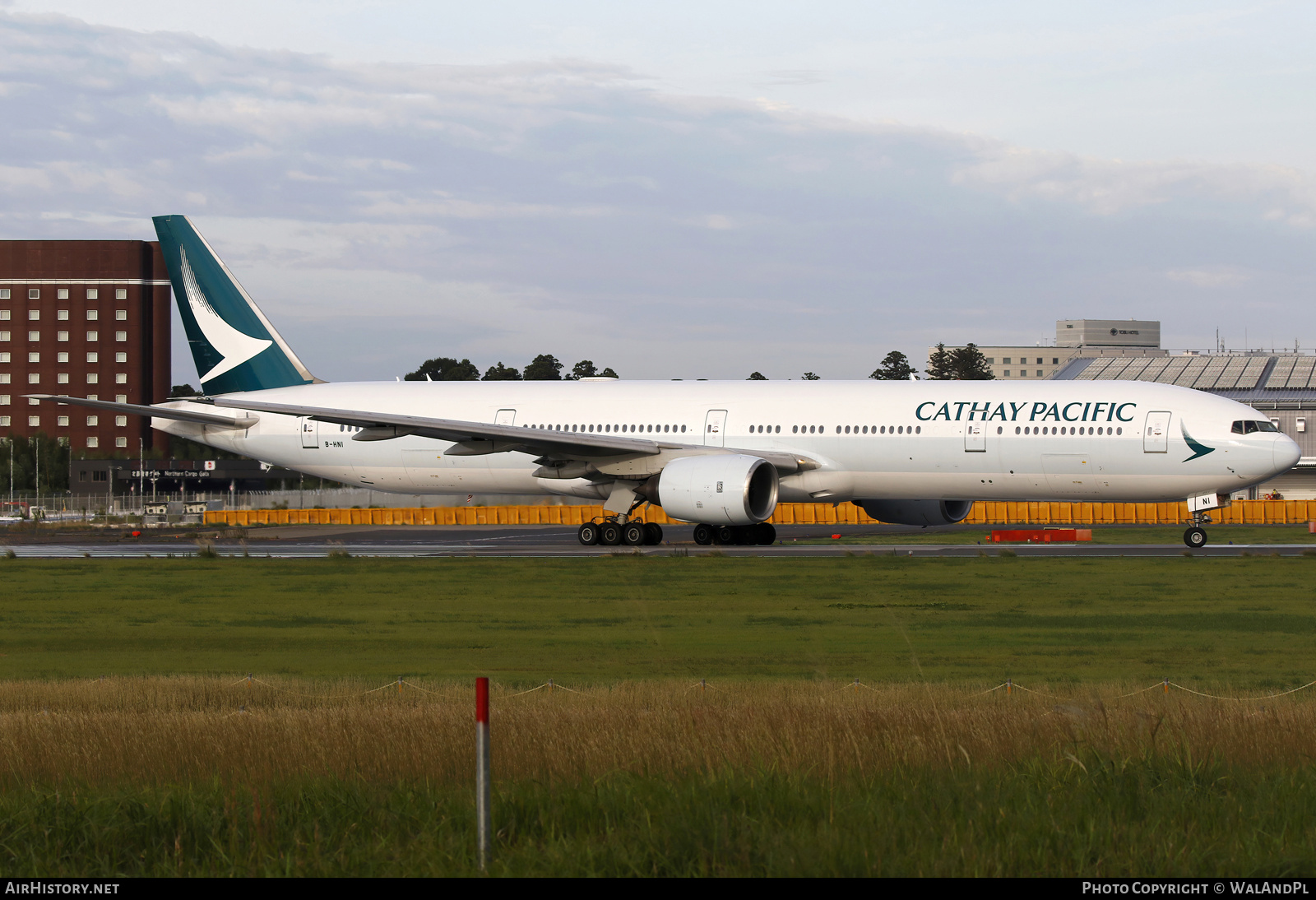 Aircraft Photo of B-HNI | Boeing 777-367 | Cathay Pacific Airways | AirHistory.net #734183