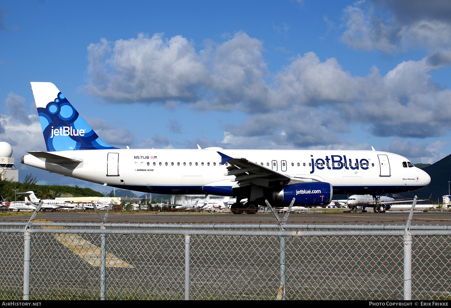 Aircraft Photo of N571JB | Airbus A320-232 | JetBlue Airways | AirHistory.net #734191