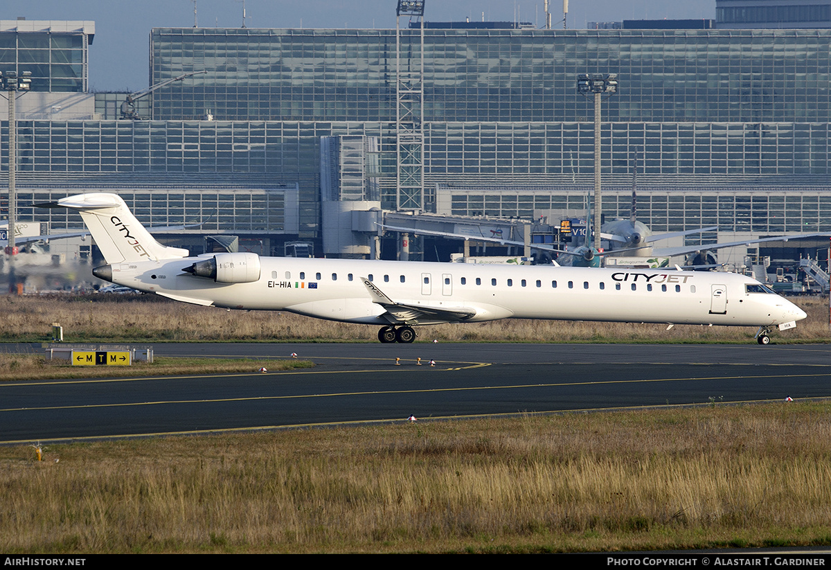 Aircraft Photo of EI-HIA | Bombardier CRJ-1000 (CL-600-2E25) | CityJet | AirHistory.net #734211