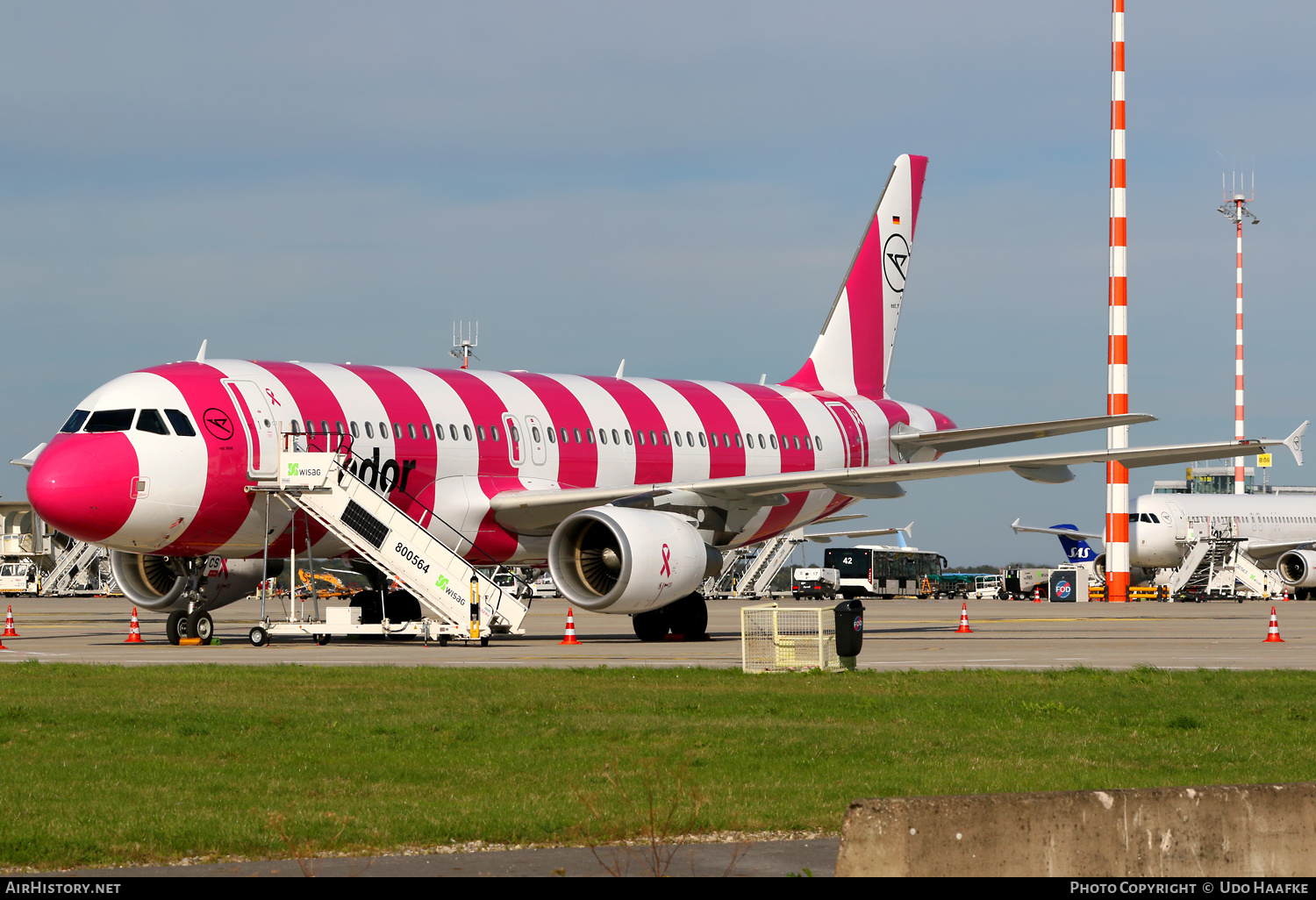 Aircraft Photo of D-AICS | Airbus A320-214 | Condor Flugdienst | AirHistory.net #734269