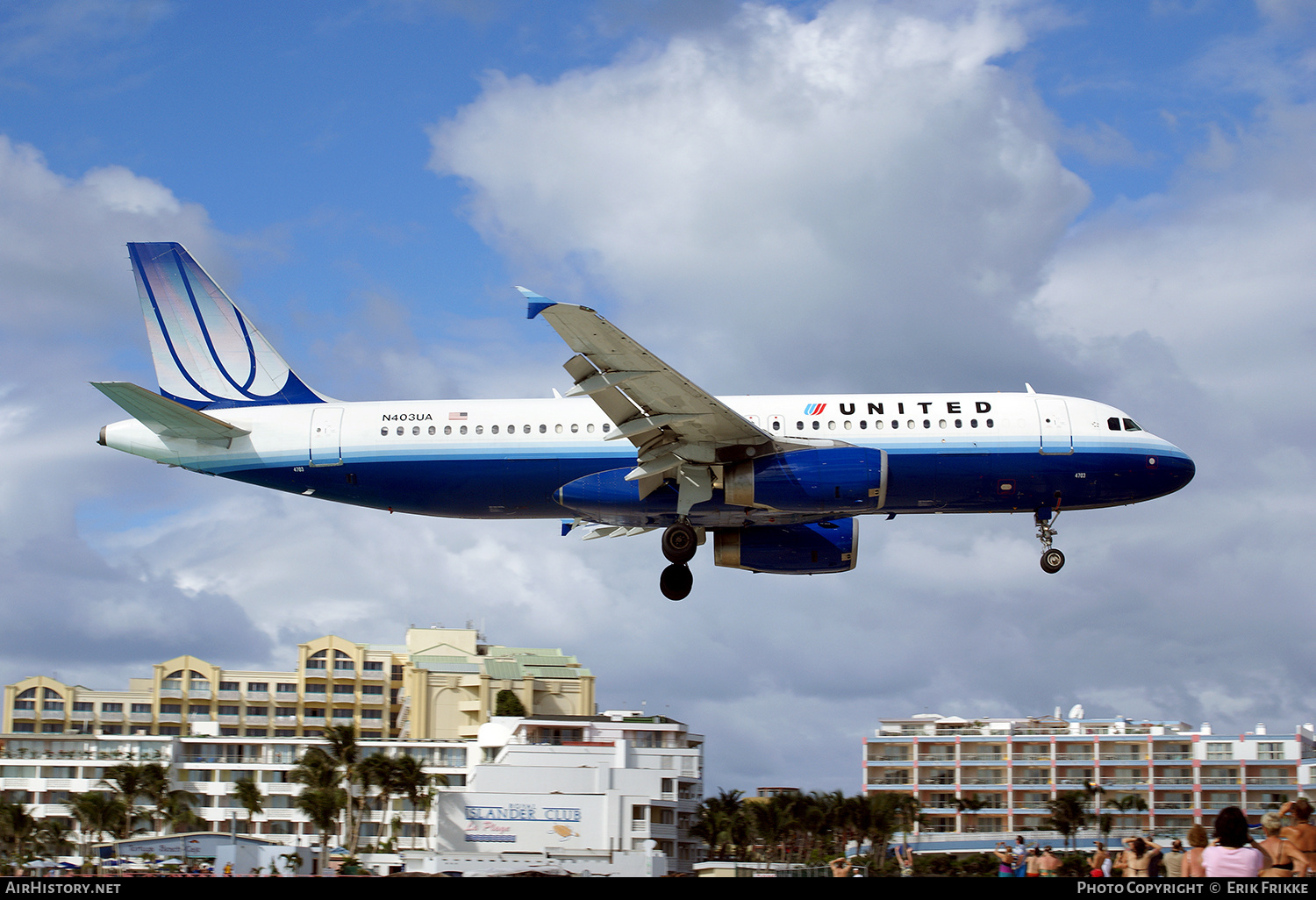 Aircraft Photo of N403UA | Airbus A320-232 | United Airlines | AirHistory.net #734337