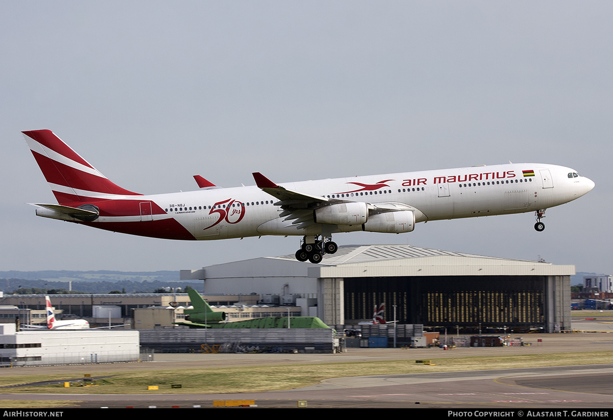 Aircraft Photo of 3B-NBJ | Airbus A340-313 | Air Mauritius | AirHistory.net #734505