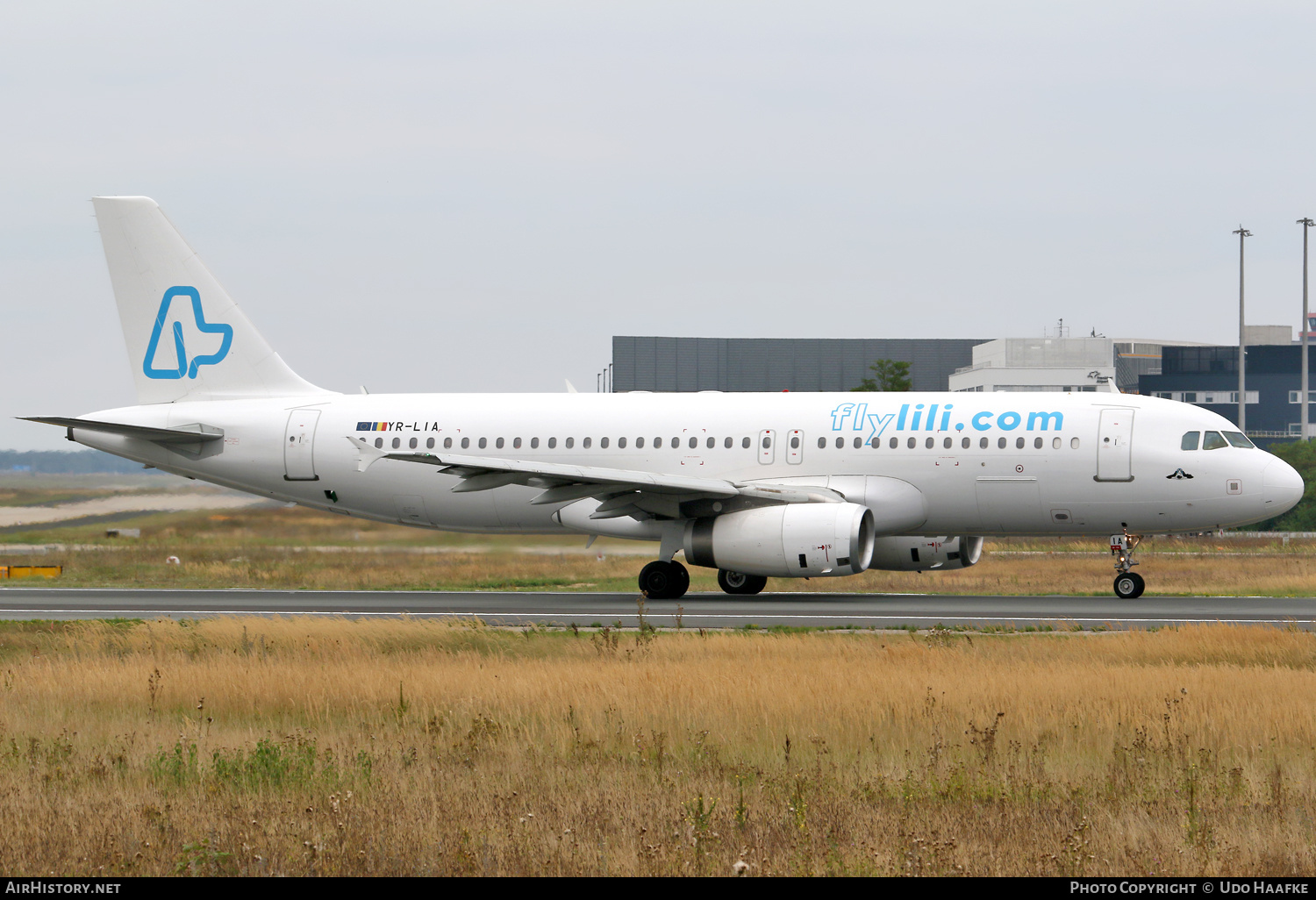 Aircraft Photo of YR-LIA | Airbus A320-232 | Fly Lili | AirHistory.net #734609