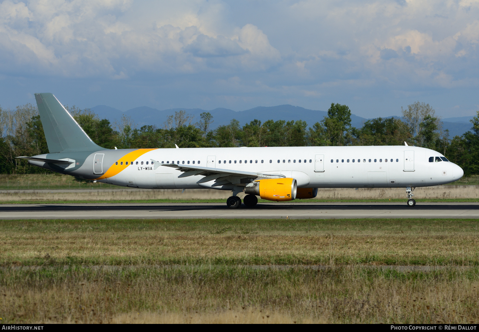 Aircraft Photo of LY-WSA | Airbus A321-212 | Vueling Airlines | AirHistory.net #734645