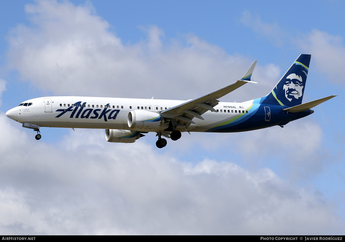 Aircraft Photo of N709AL | Boeing 737-9 Max 9 | Alaska Airlines | AirHistory.net #734756
