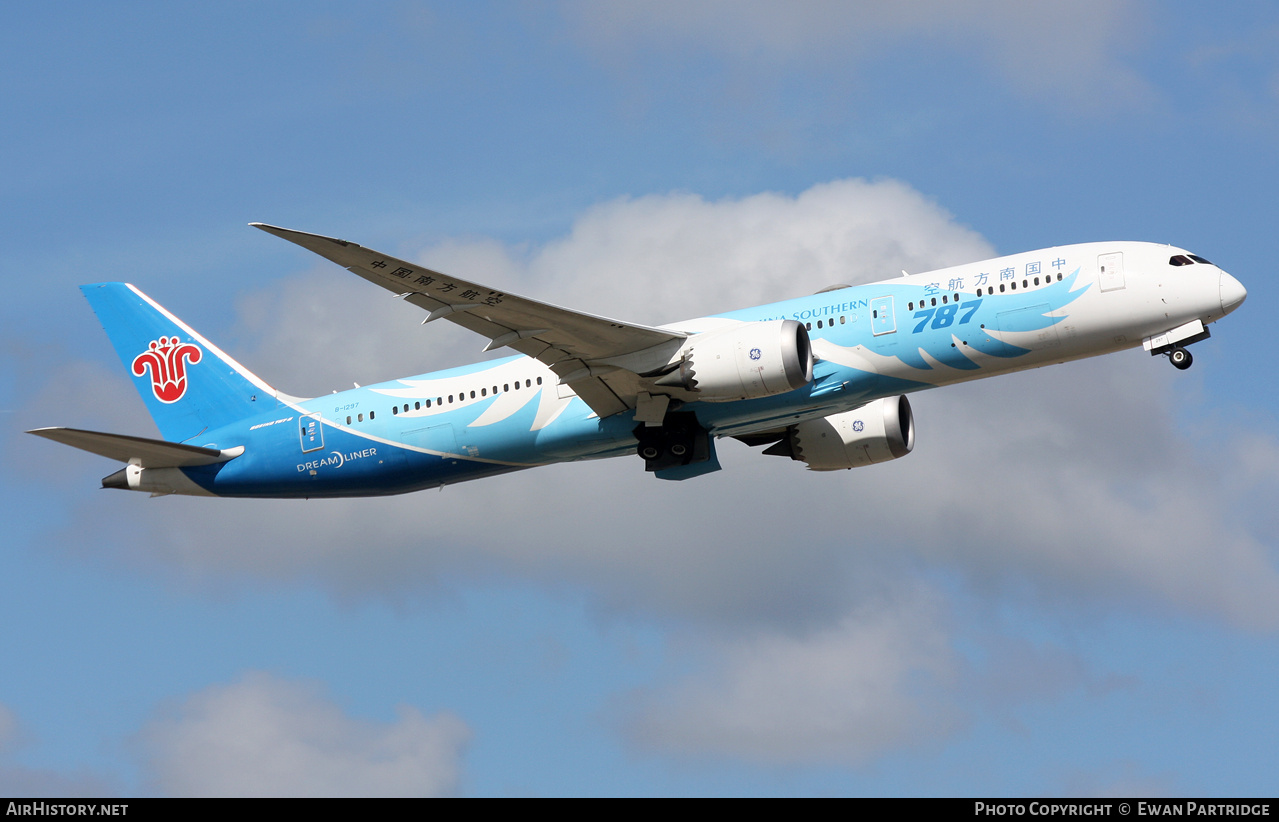 Aircraft Photo of B-1297 | Boeing 787-9 Dreamliner | China Southern Airlines | AirHistory.net #734888
