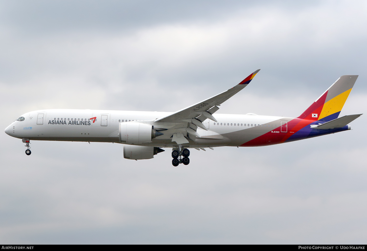 Aircraft Photo of HL8360 | Airbus A350-941 | Asiana Airlines | AirHistory.net #734917