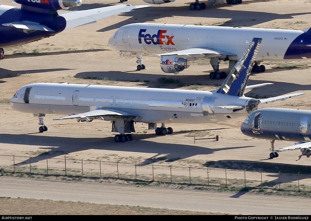 Aircraft Photo of N68087 | Boeing 757-222 | AirHistory.net #735000