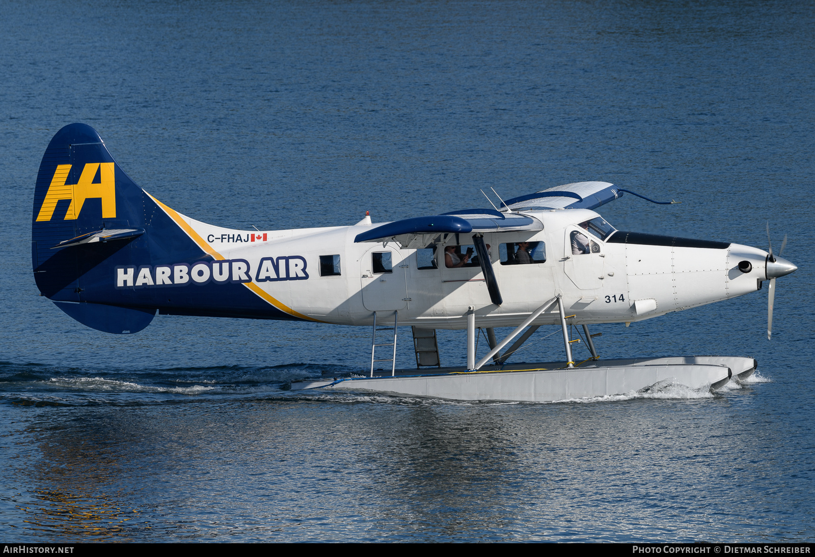 Aircraft Photo of C-FHAJ | De Havilland Canada DHC-3T... Turbo Otter | Harbour Air | AirHistory.net #735130