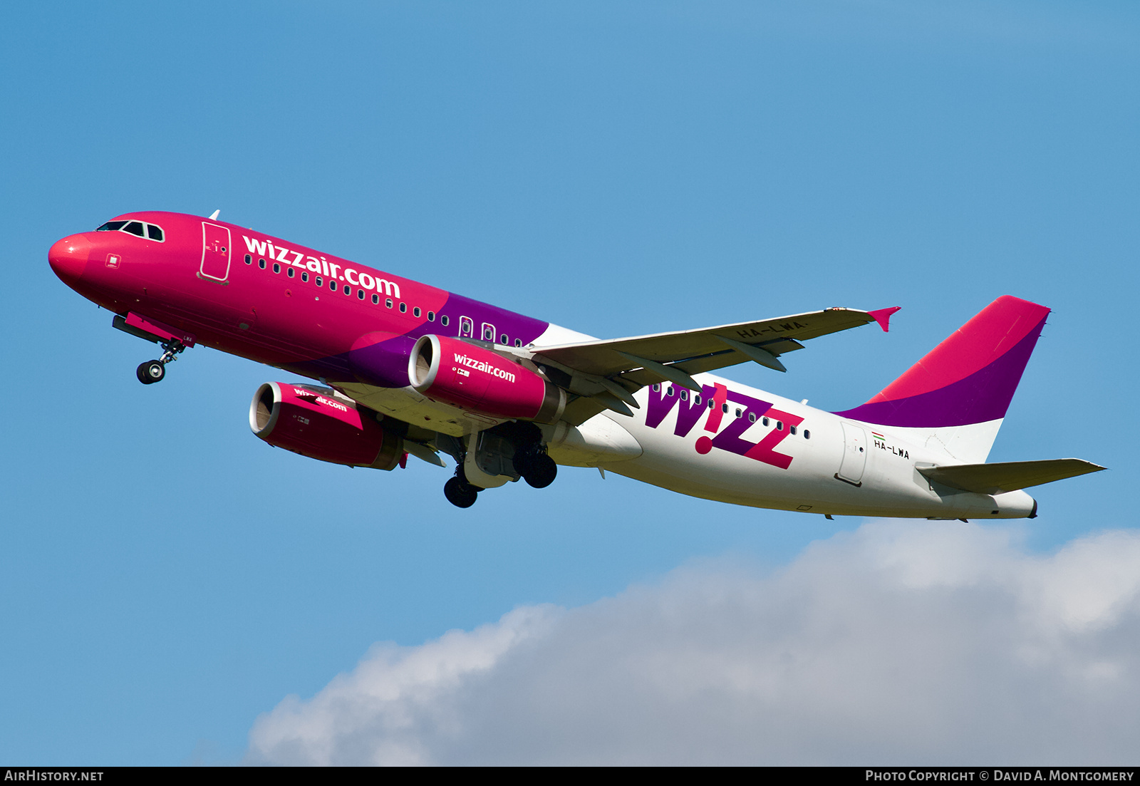 Aircraft Photo of HA-LWA | Airbus A320-232 | Wizz Air | AirHistory.net #735161